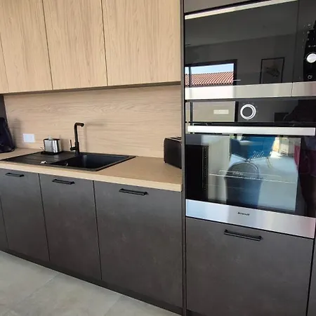 別荘 Neuve Hemera , 8 Couchages, Piscine & *