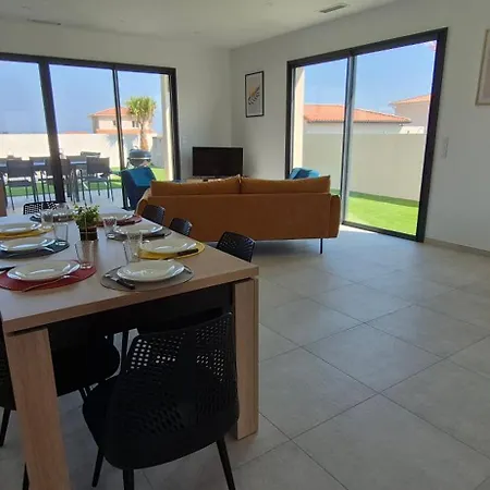 別荘 Neuve Hemera , 8 Couchages, Piscine & *